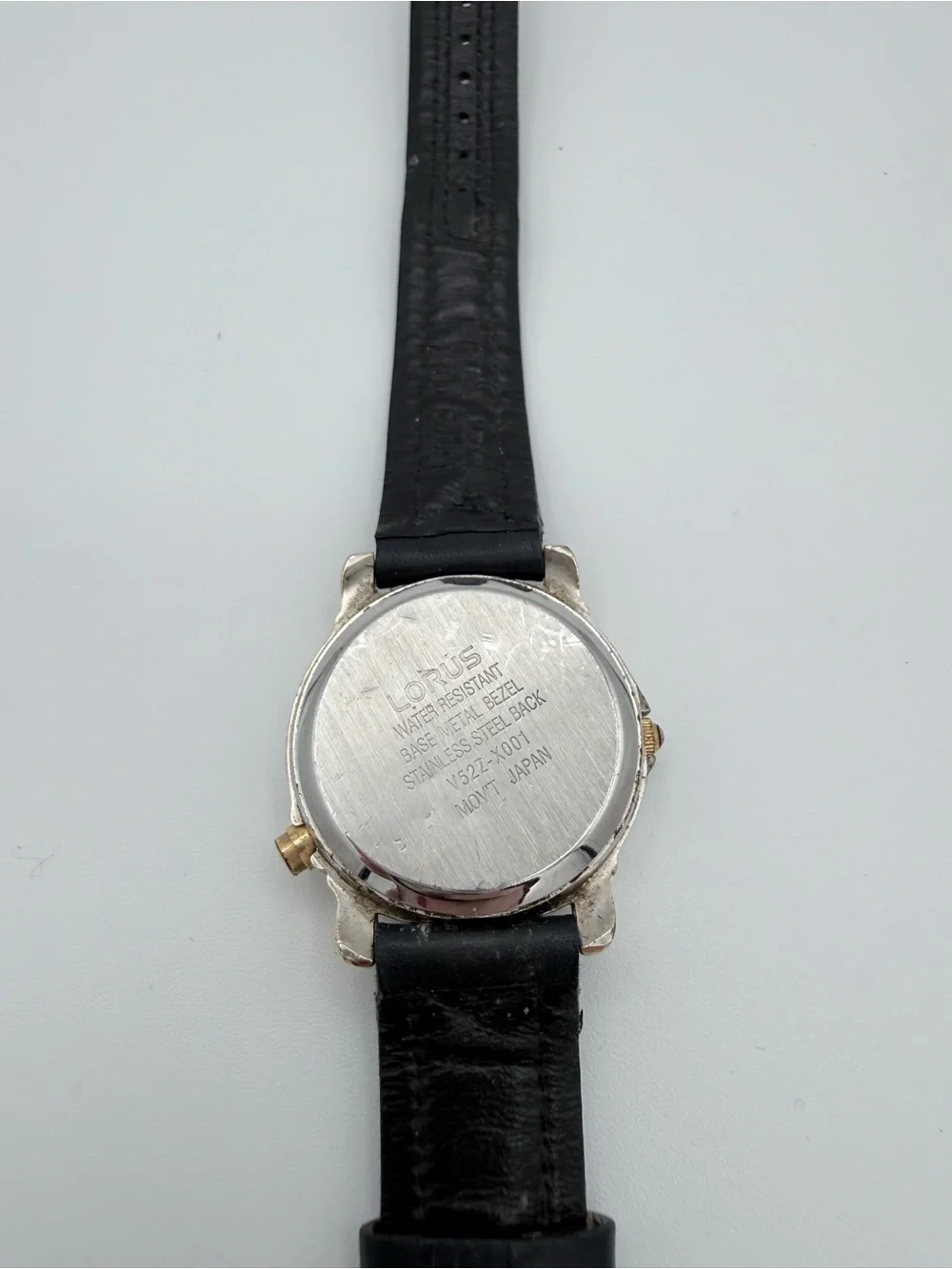 RARE Vintage Disney Mickey Mouse Lorus Watch V522-X001 - TIME WORKS / NO MELODY